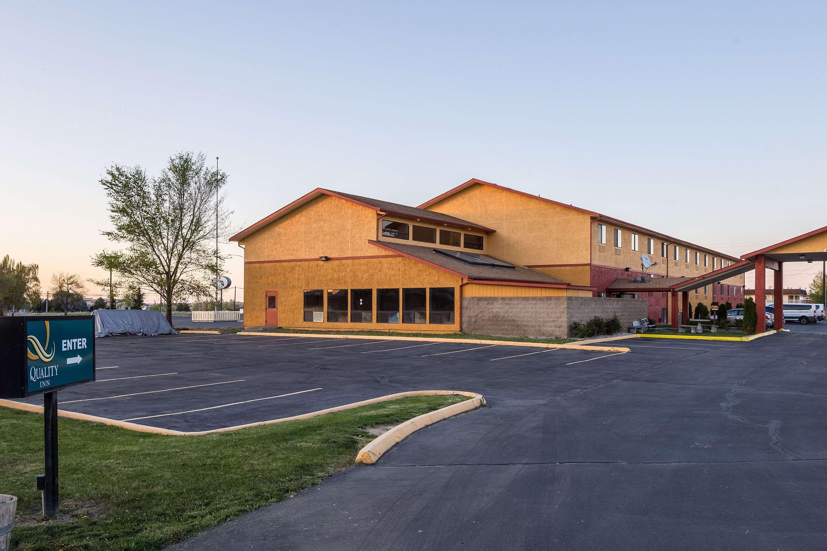 Quality Inn Moses Lake Exterior photo